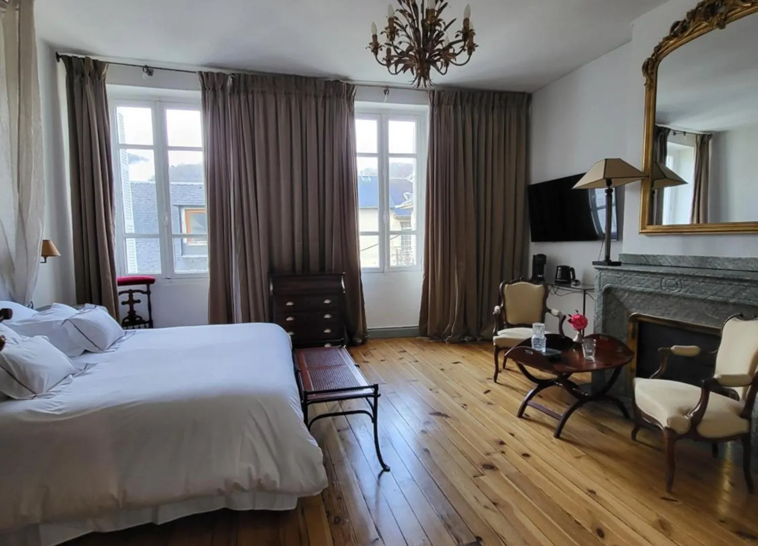 Maison D'Hotes L'Intemporelle Баньер-де-Бигор Франция