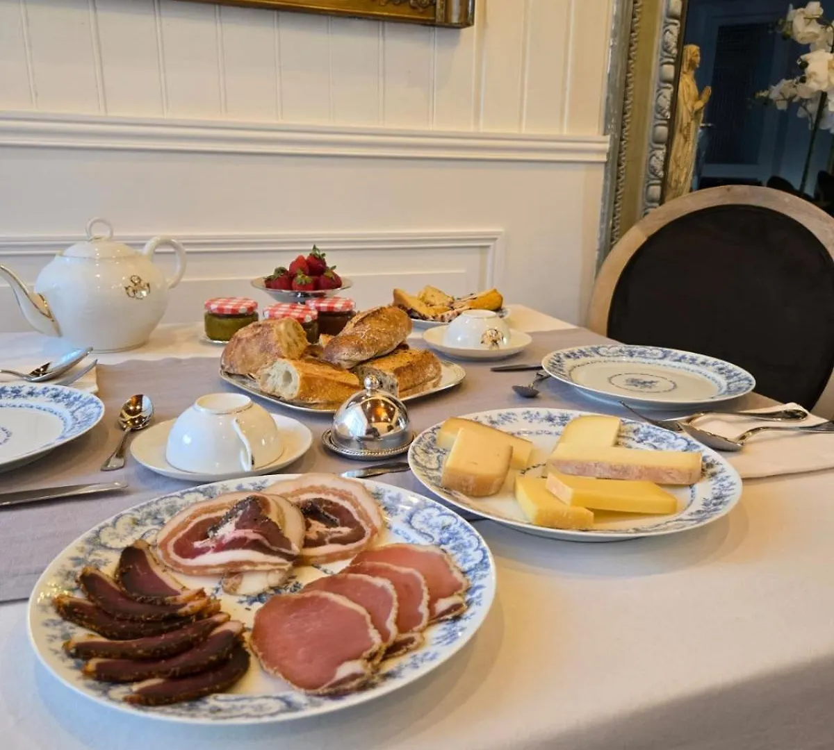 Bed & Breakfast Maison D'Hotes L'Intemporelle Bagneres-de-Bigorre